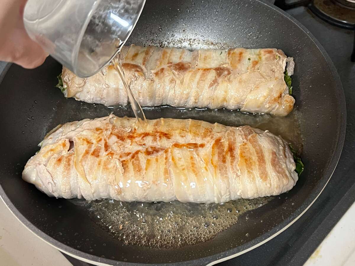 タサン志麻さん「厚揚げとキャベツの豚巻き」のレシピ
