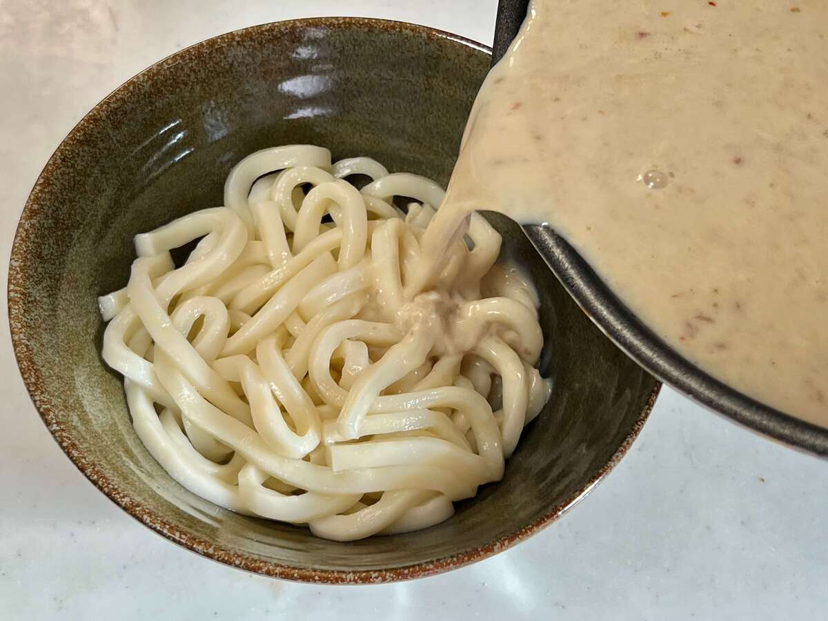 タカノフーズ公式「納豆担々うどん」
