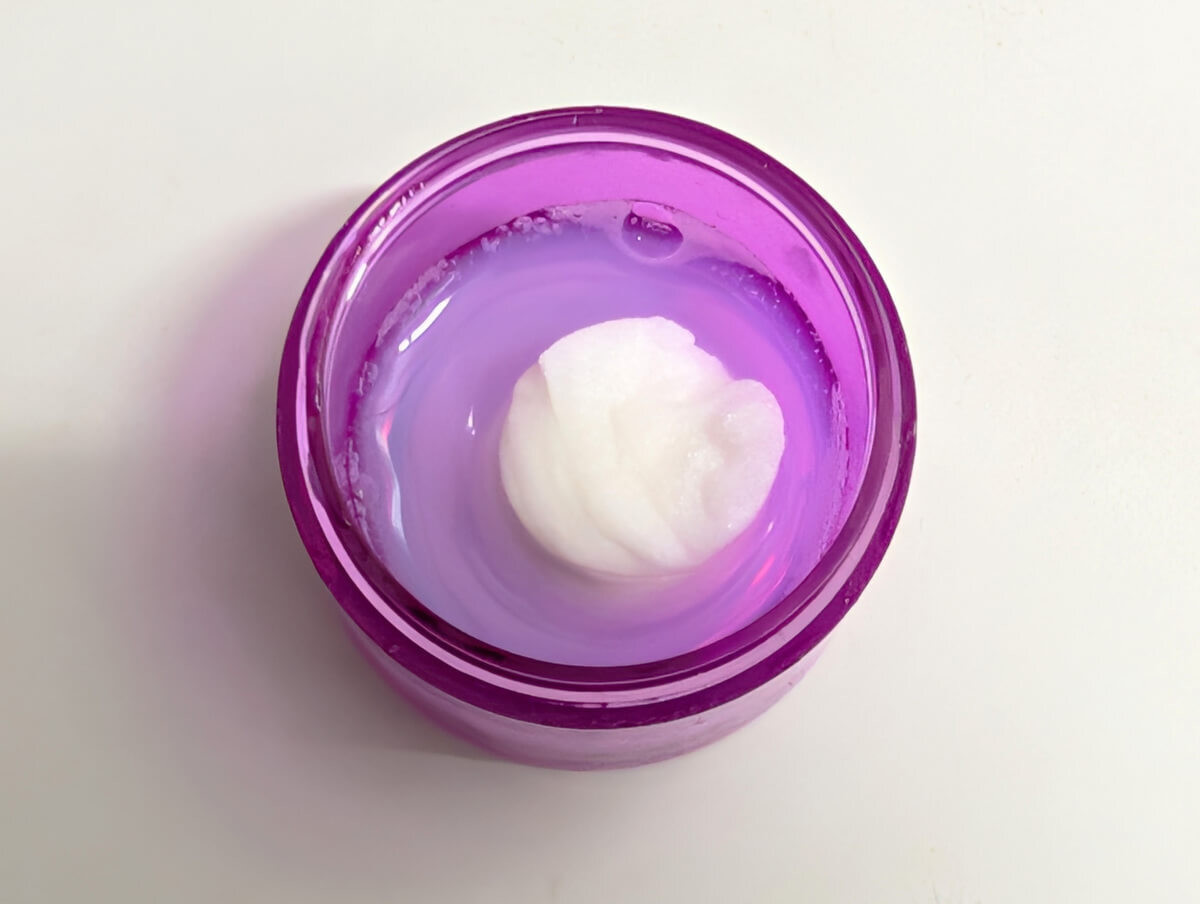 1.SPONGE NAIL POLISH REMOVER（グレープフルーツの香り）