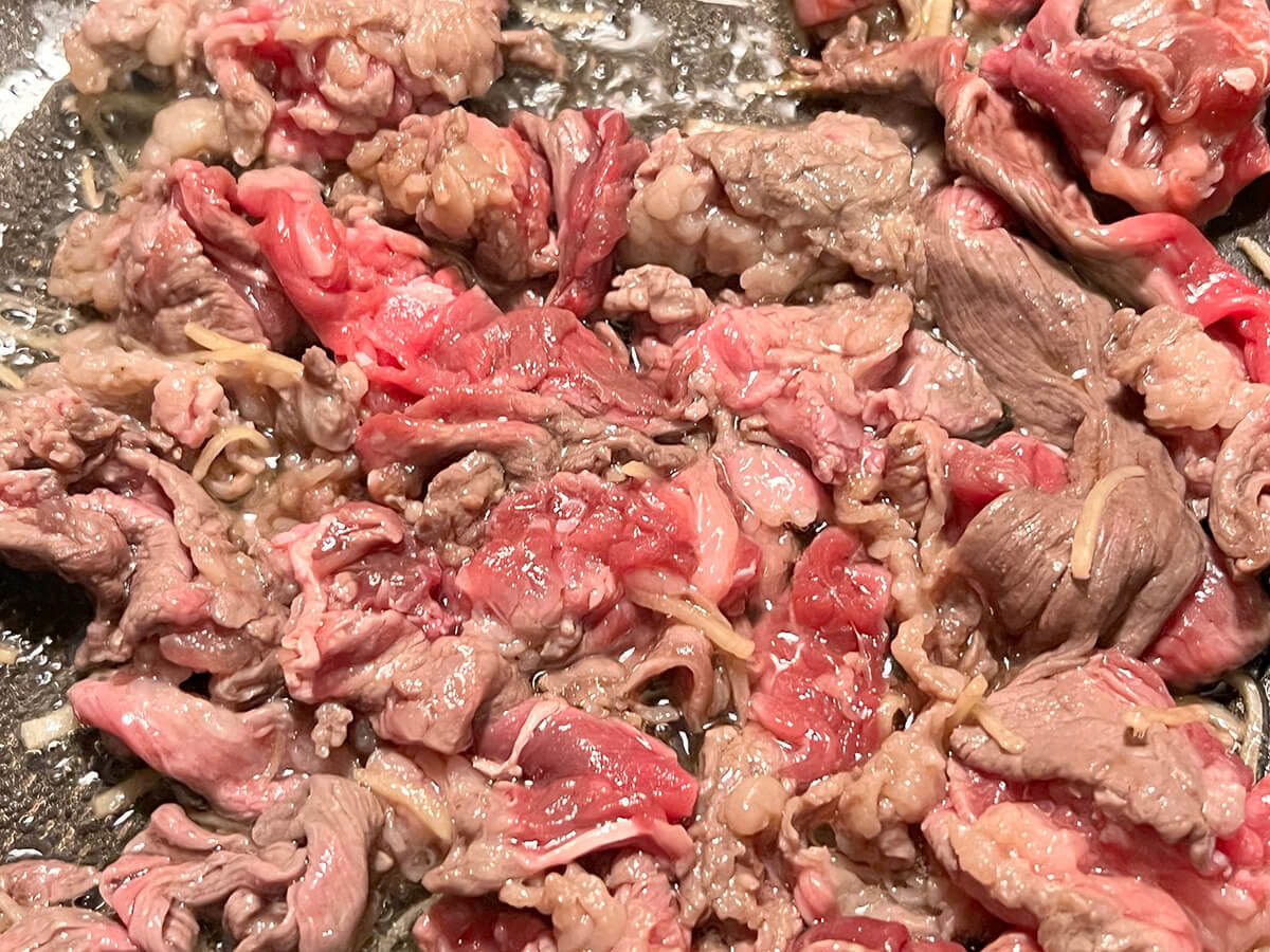 藤井恵さん「牛肉ともやしの焼きうどん」