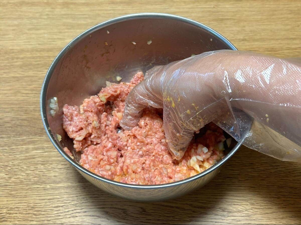 三國シェフ「煮込みハンバーグ」のレシピ