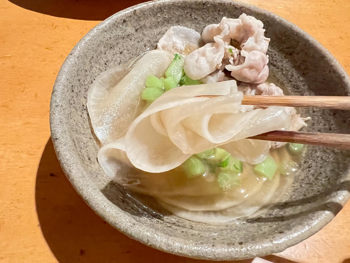 ひらひら大根と豚バラのさっと煮