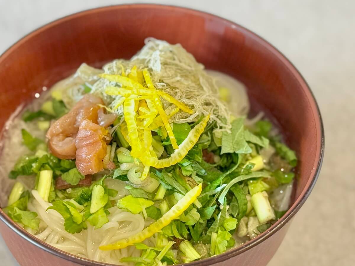 薬味たっぷり〆のそうめん