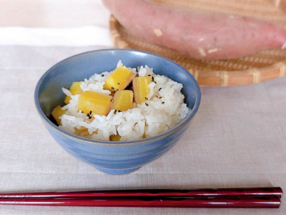 キッコーマン公式「白だしで簡単！さつまいもご飯」