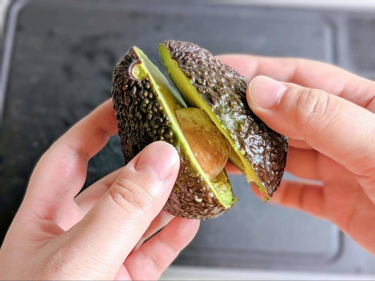 揖保乃糸®公式「サーモンとアボカドのそうめん」のレシピ