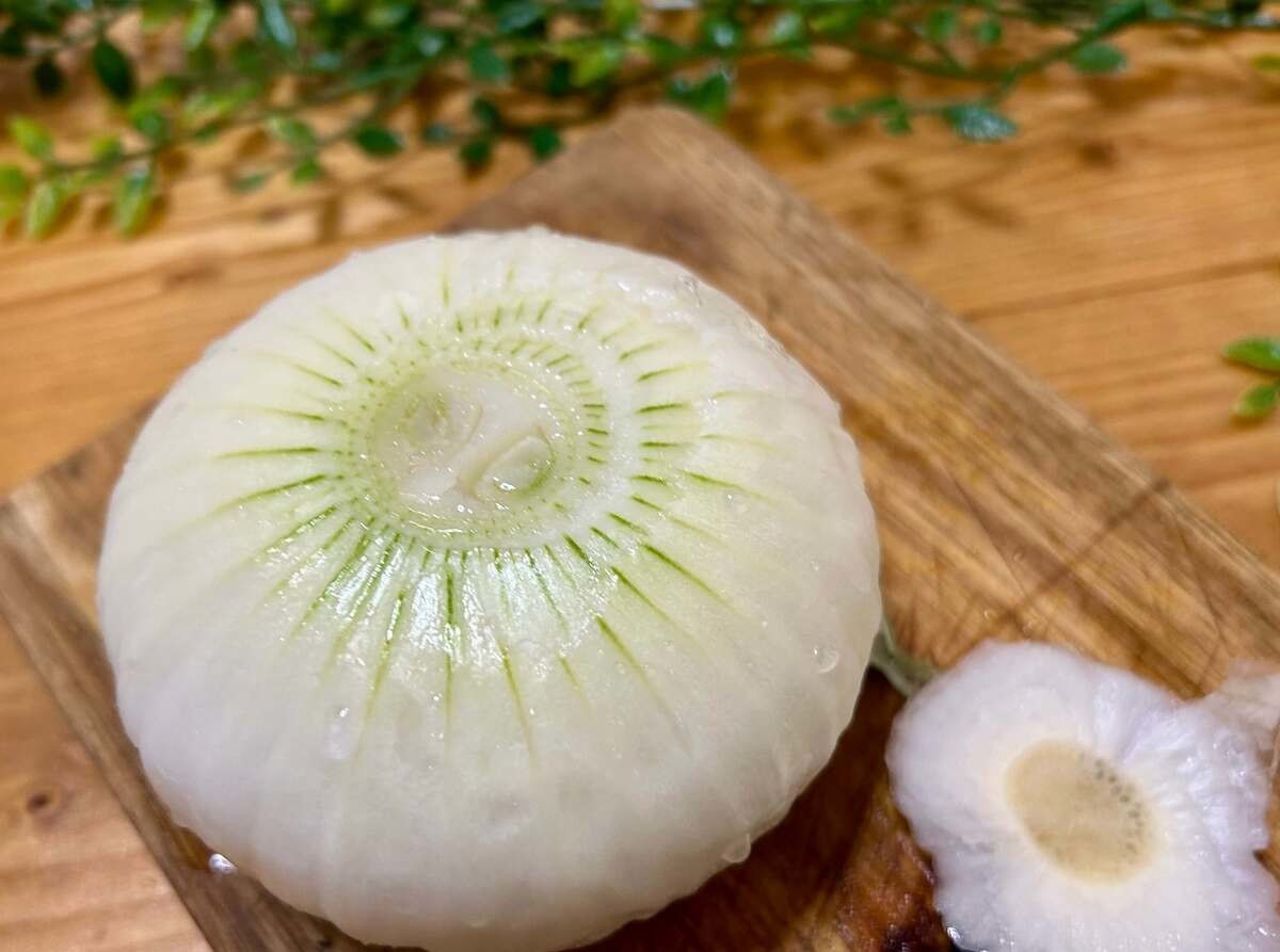 新玉ねぎのまるごとレンジ蒸し