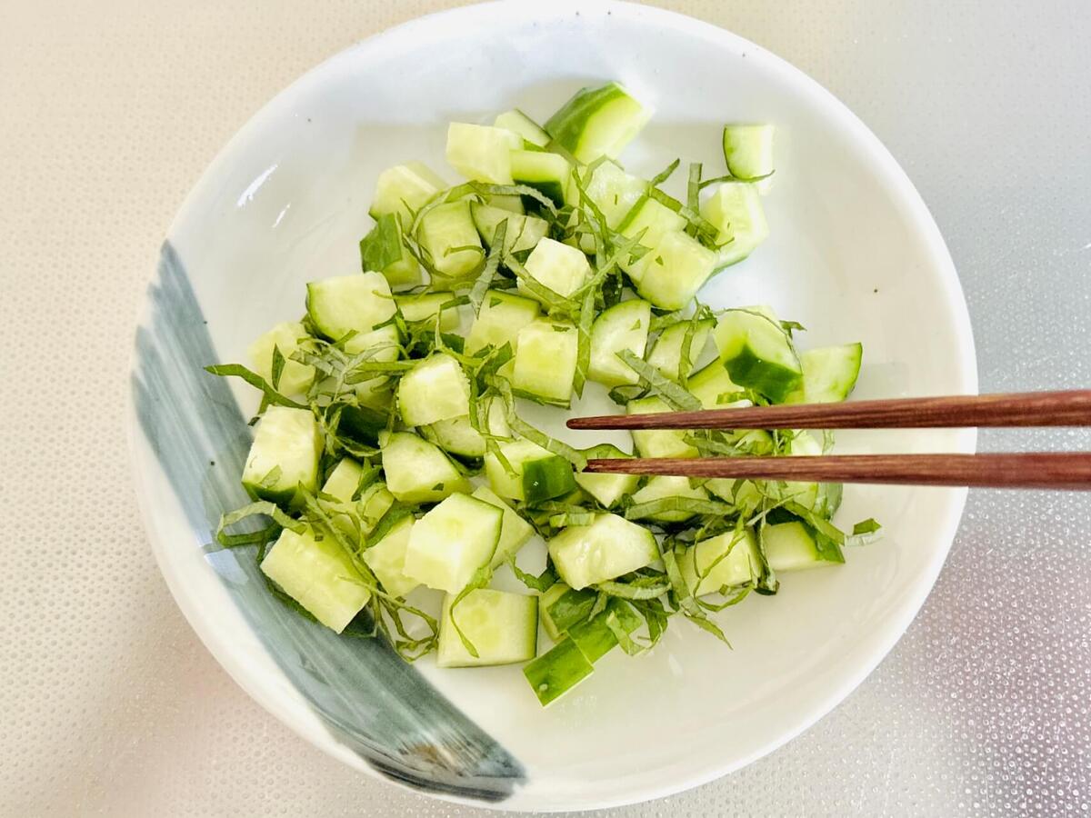 きゅうりと梅のさっぱり炒飯