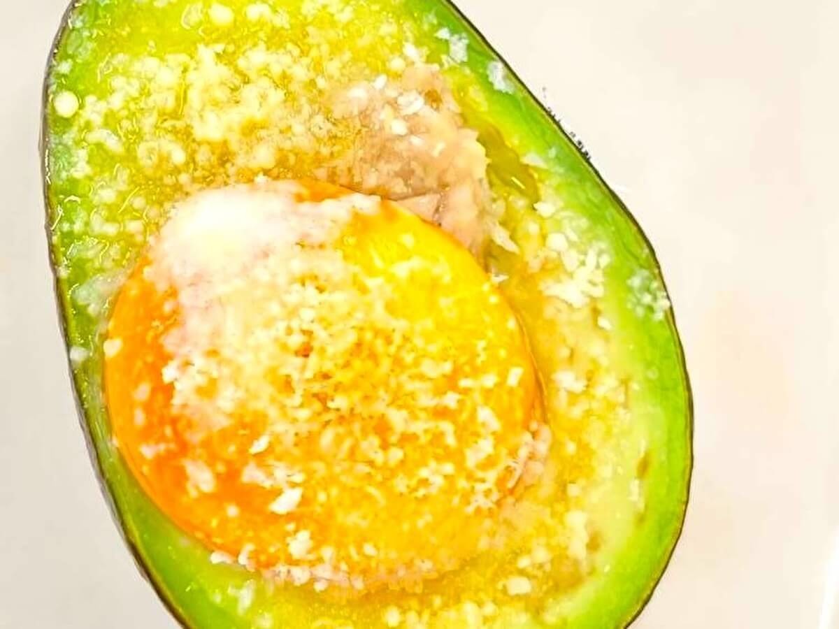 「月見アボカド」