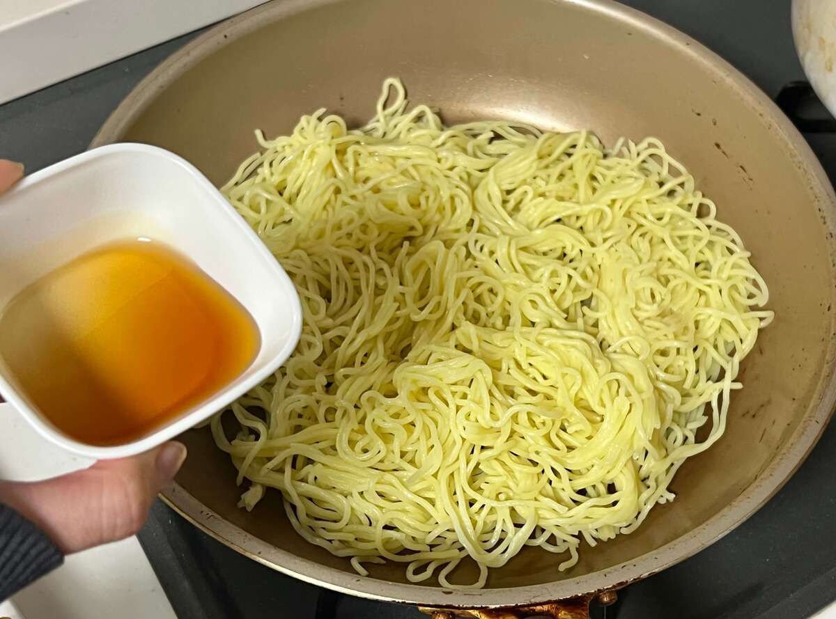 「卵とじあんかけ焼きそば」