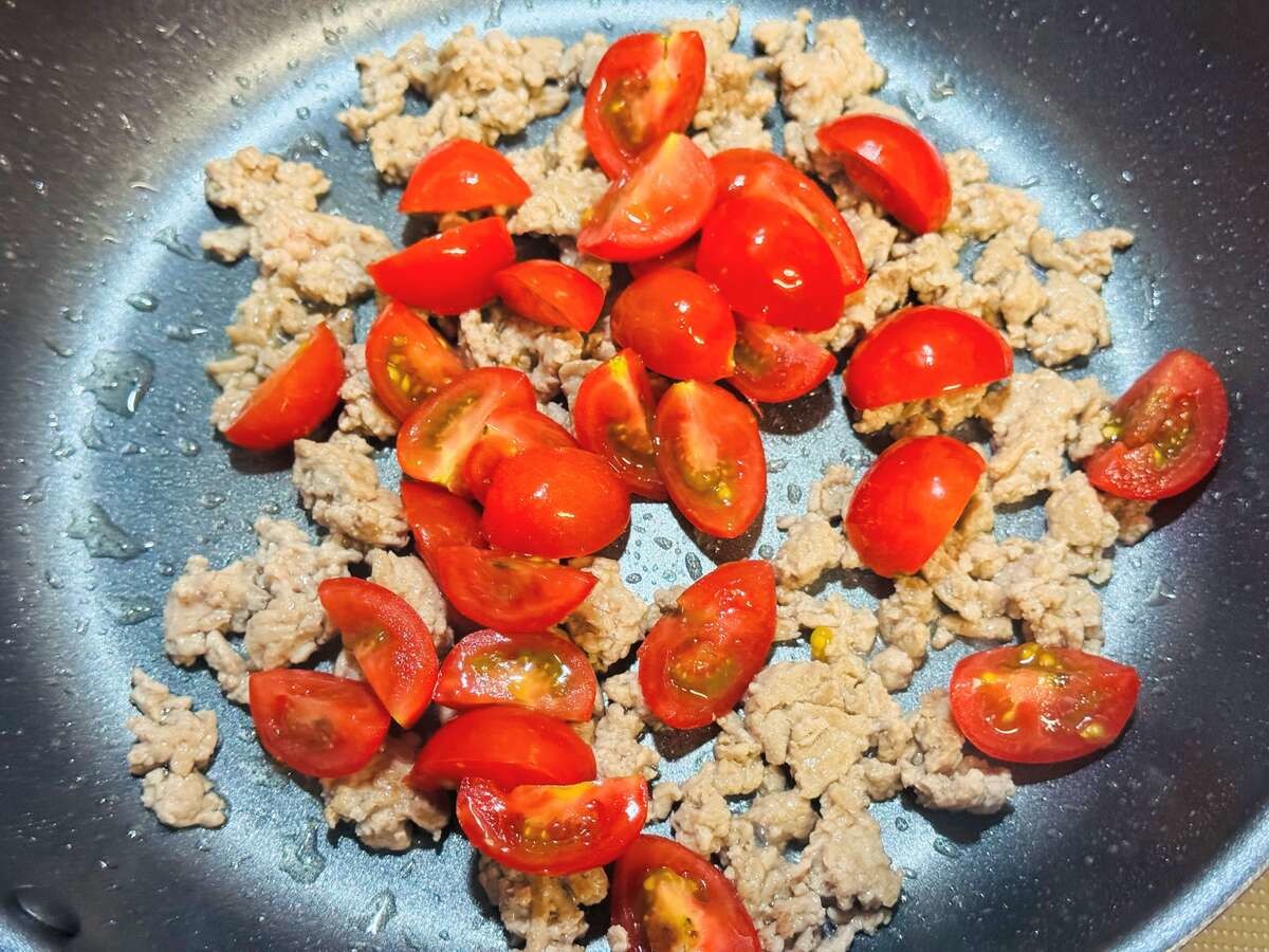なすとトマトの肉そぼろ