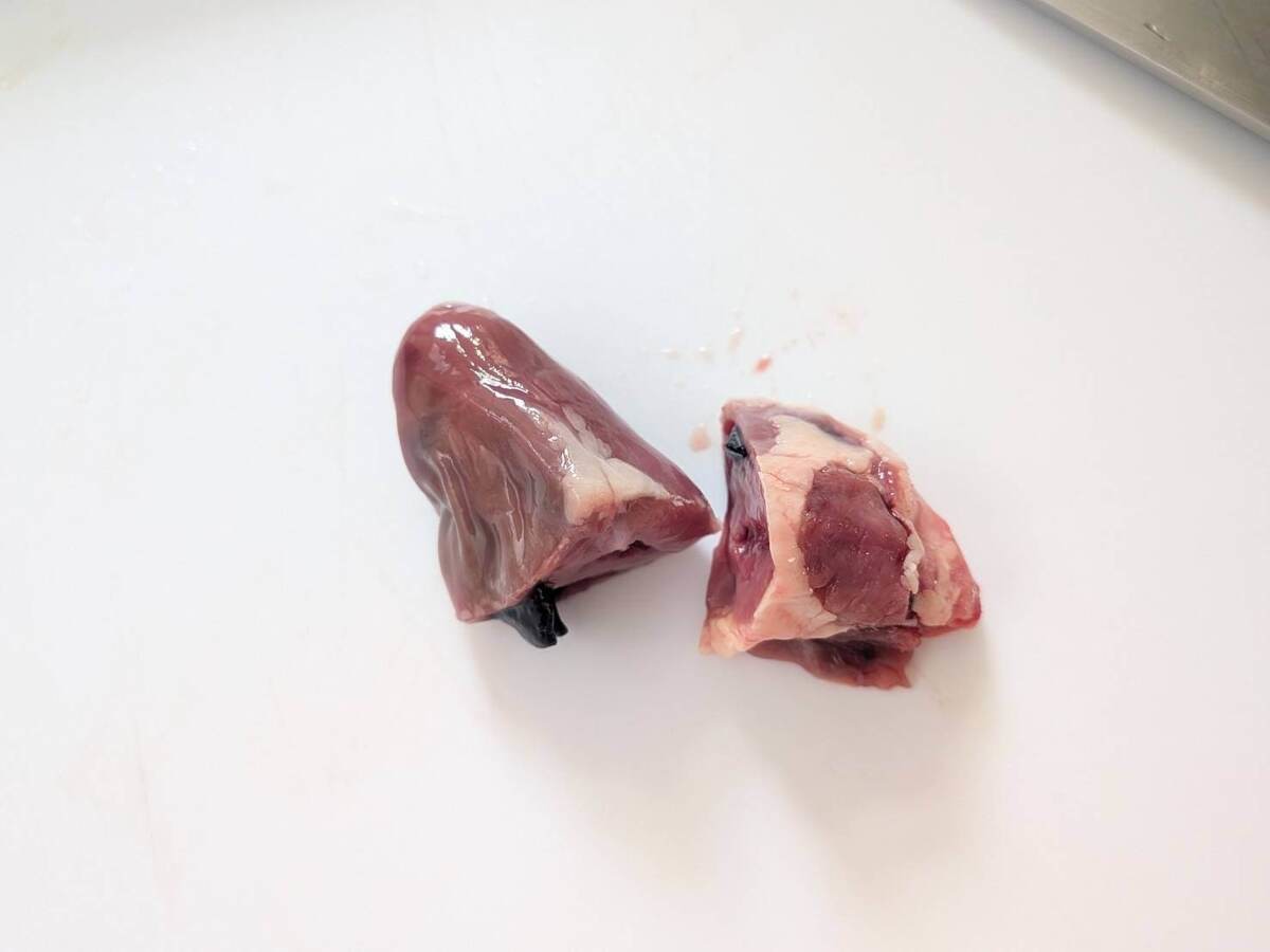 ロピアおすすめ1.食べ盛りの味方！国産なのに激安ムネ肉