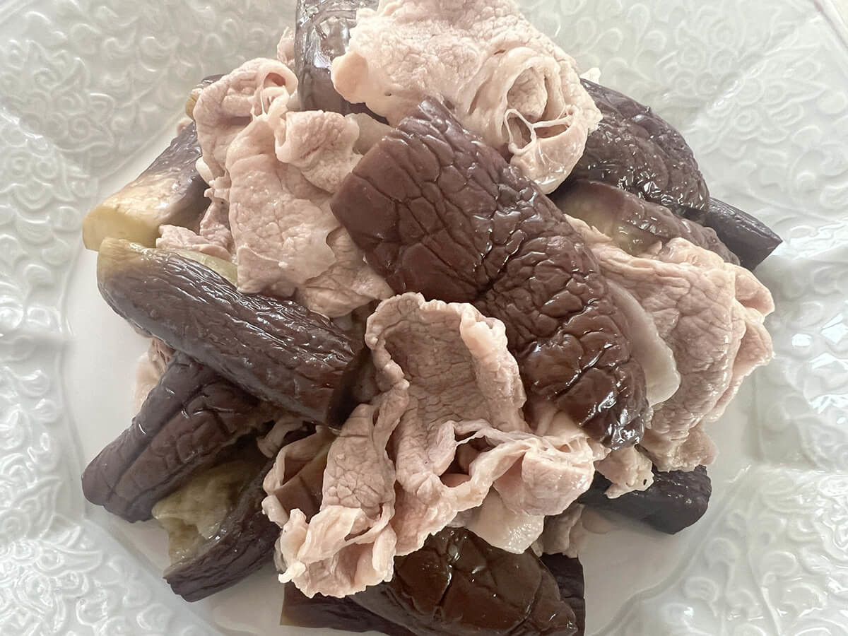 なすと豚しゃぶのおろしにんじんあえ