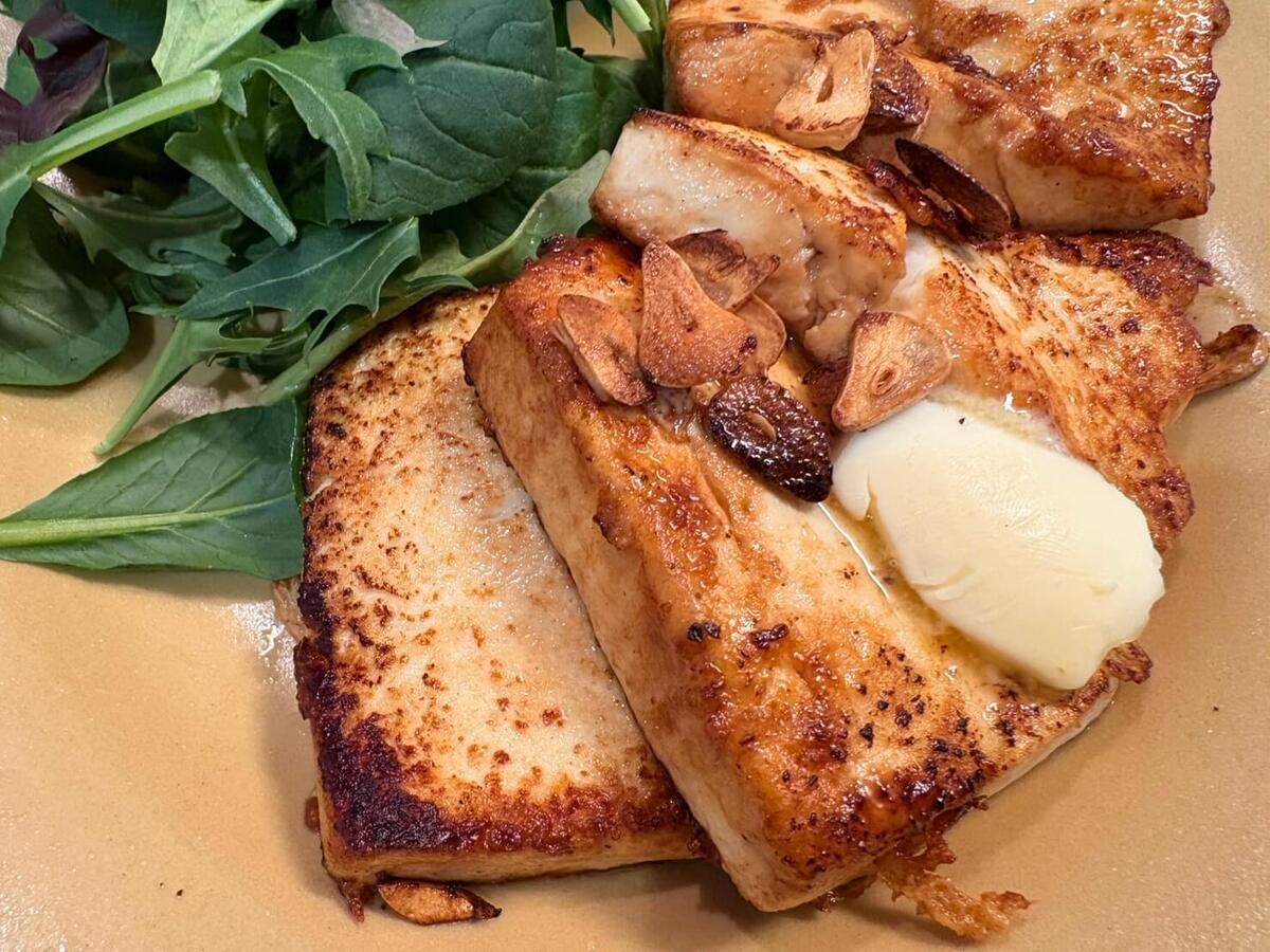 豆腐のしぼ生ステーキ