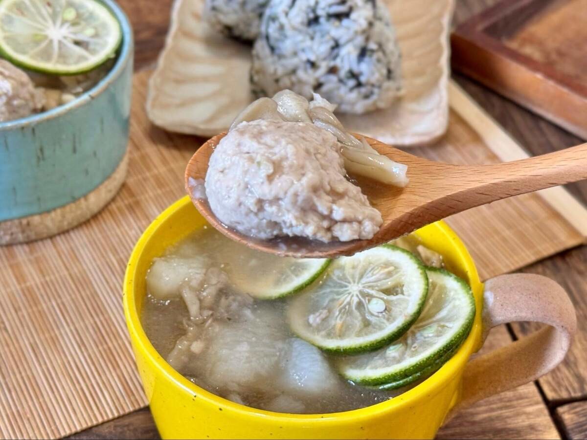 長谷川あかりさん「長いもとまいたけのつくね汁」のレシピ