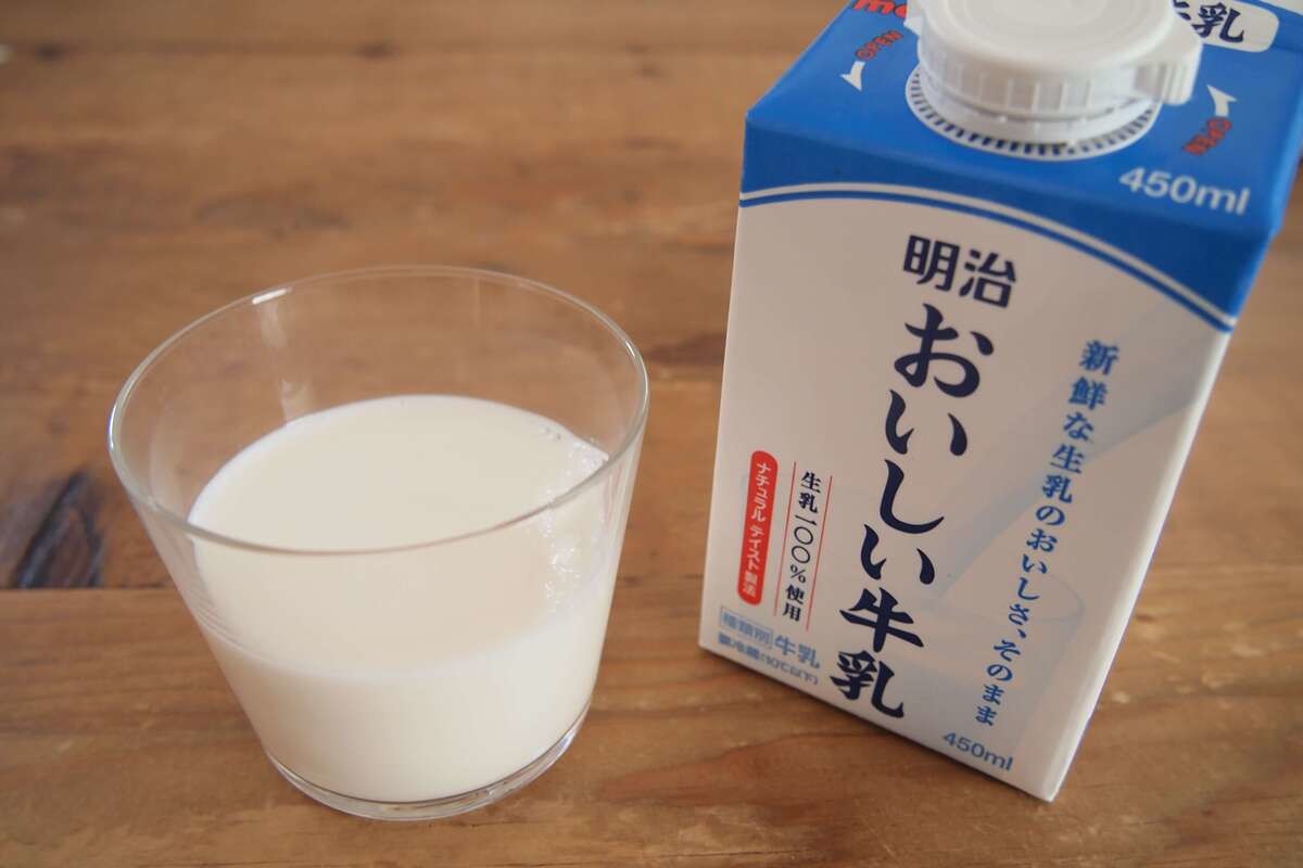 冷蔵庫のドアポケットに牛乳を保存する→本当に大丈夫？