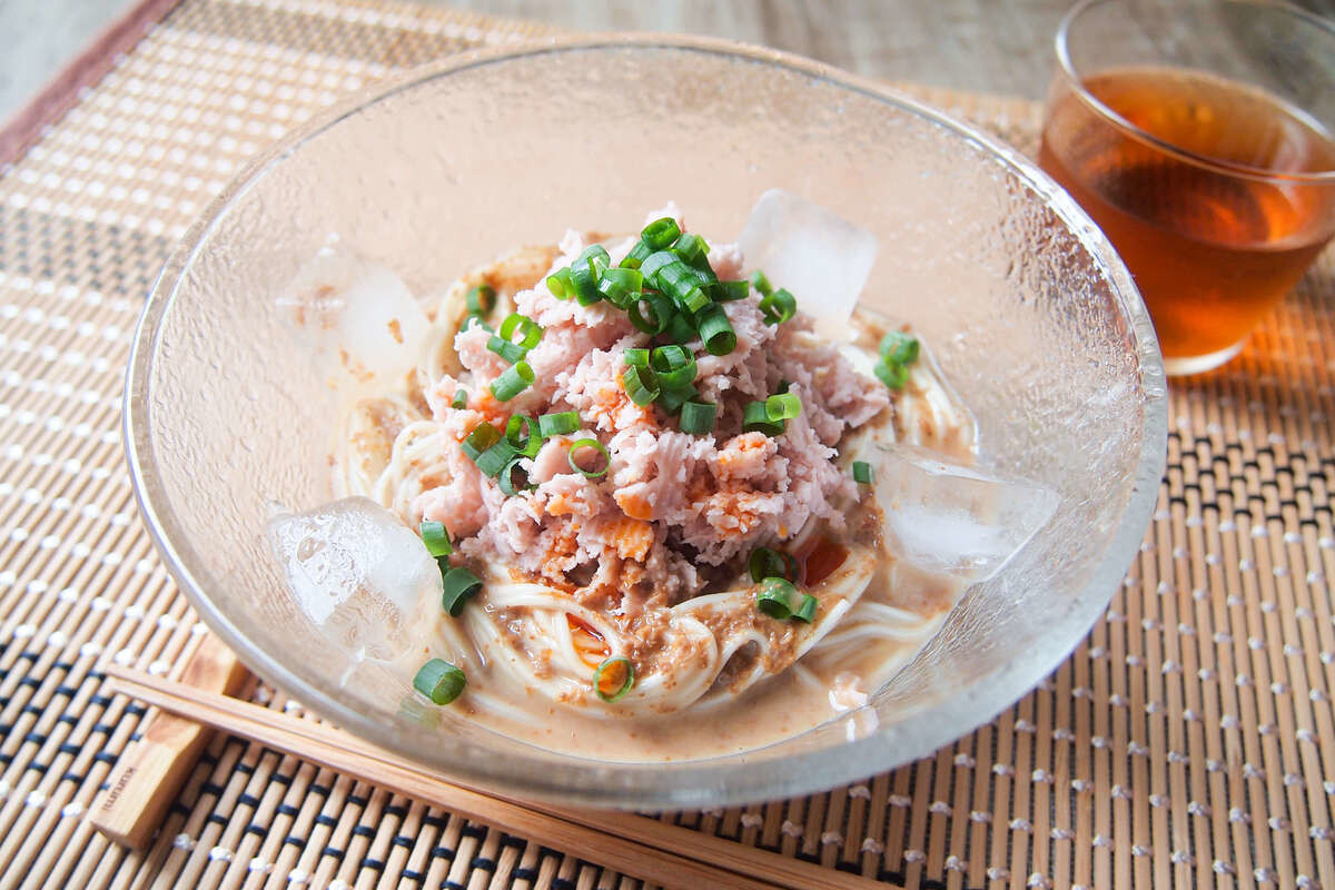 魚肉ソーセージおろし担々そうめん
