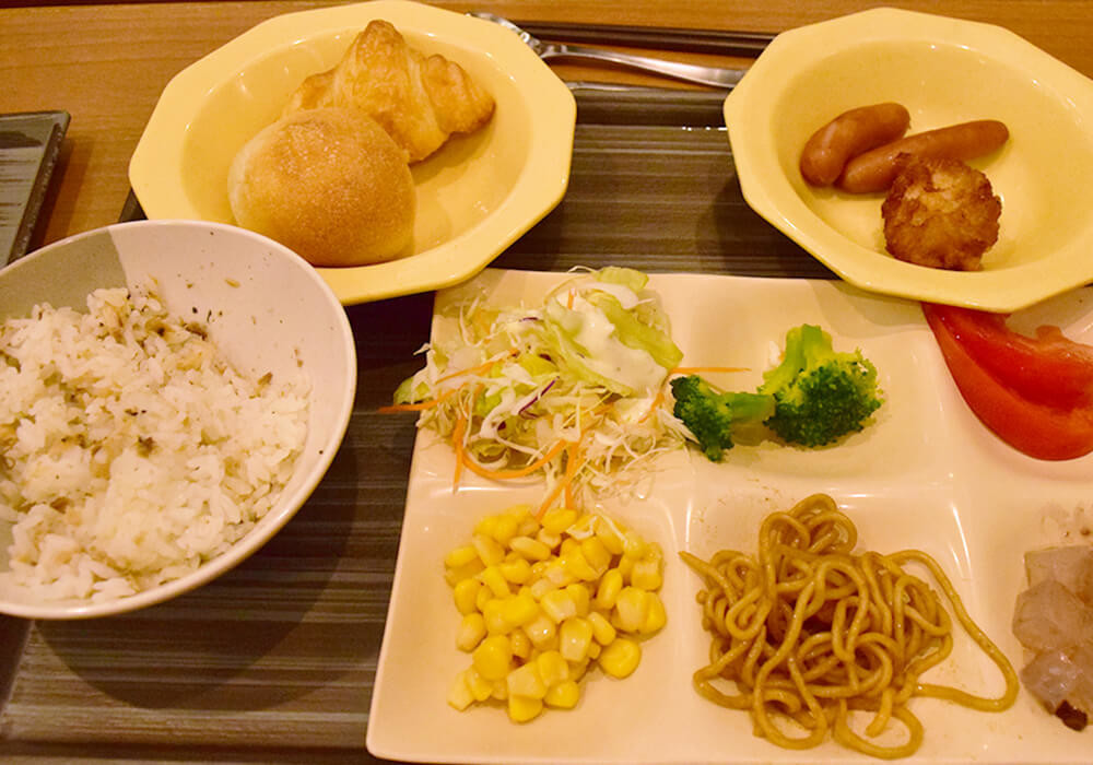 ココスの朝食バイキング