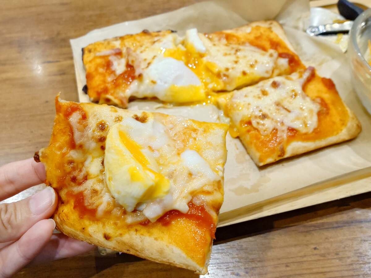 【オリーブの丘】テレビで話題のモーニングピッツァとリゾットを実食レポ