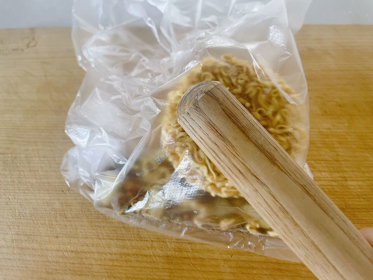 カップ麺が唐揚げの衣に!?