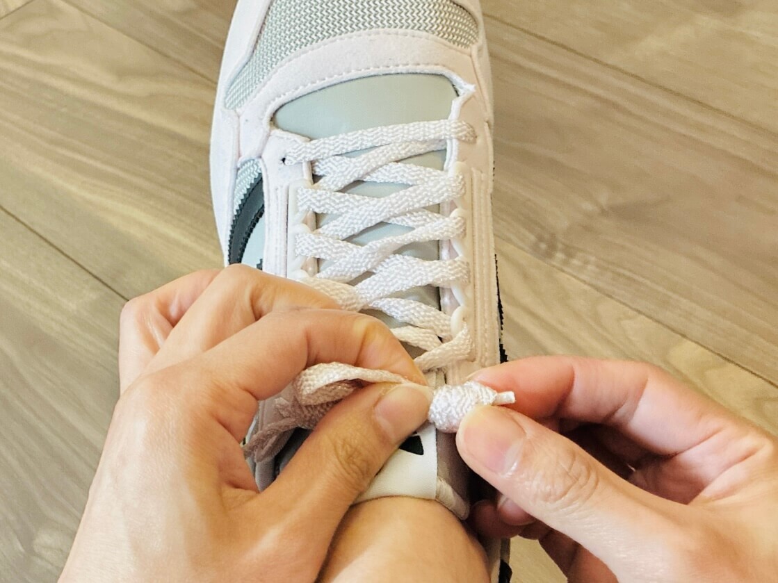 スニーカーの靴紐、もう結ばなくていいの！？