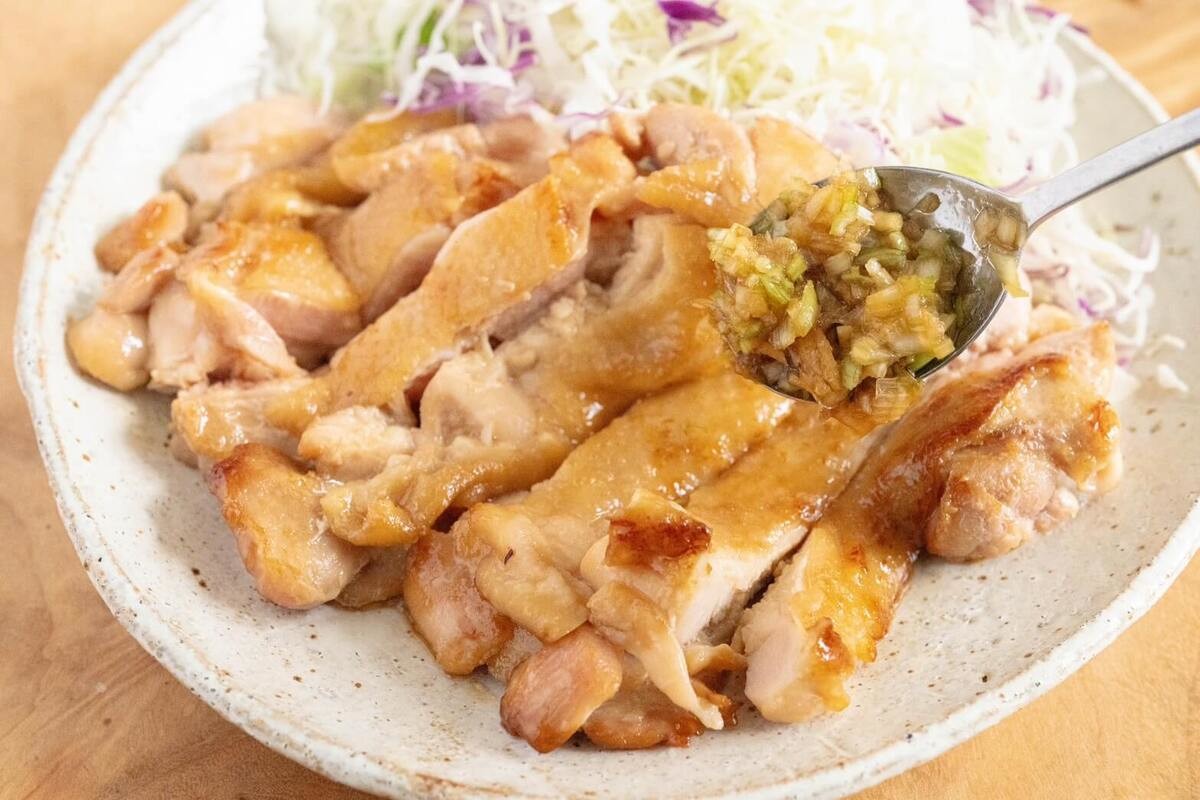 炭火焼チキンの葱ソース