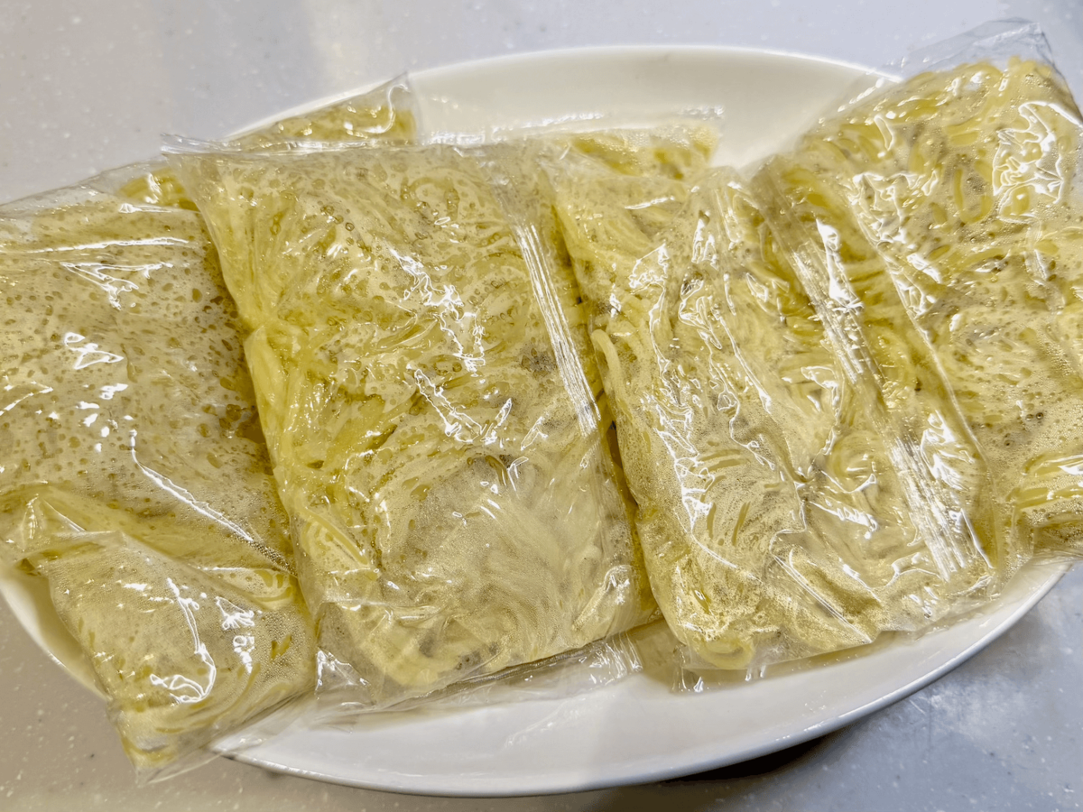 「焼きそばがベチャつく…」原因はこれ【作り方のコツとは】