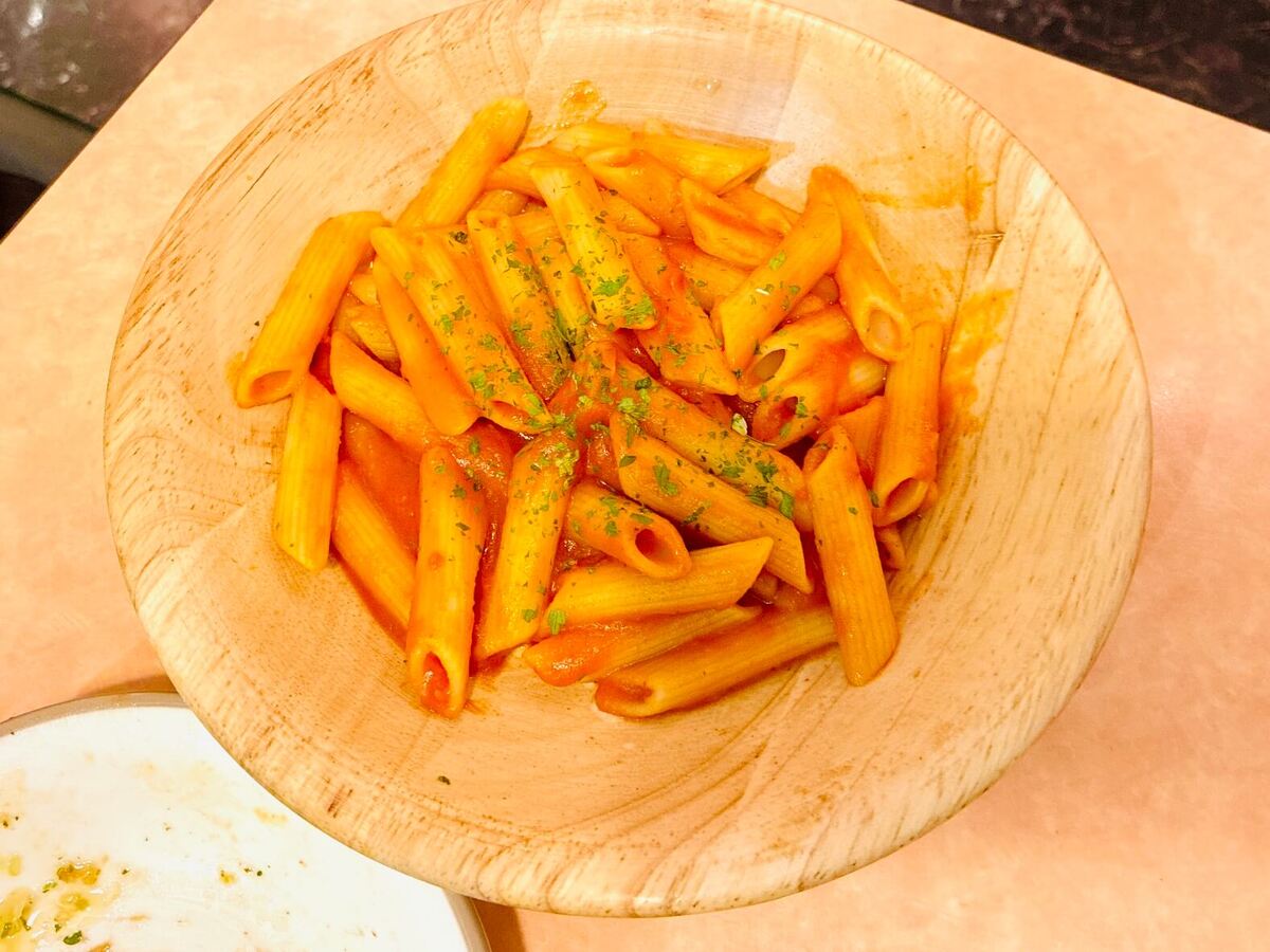 【サイゼリヤ】ランチタイムでワインに合うおつまみと無料○○を実食
