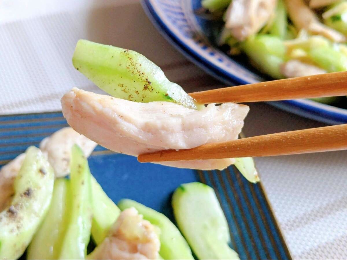 栗原はるみさん「きゅうりと鶏肉の炒めもの」
