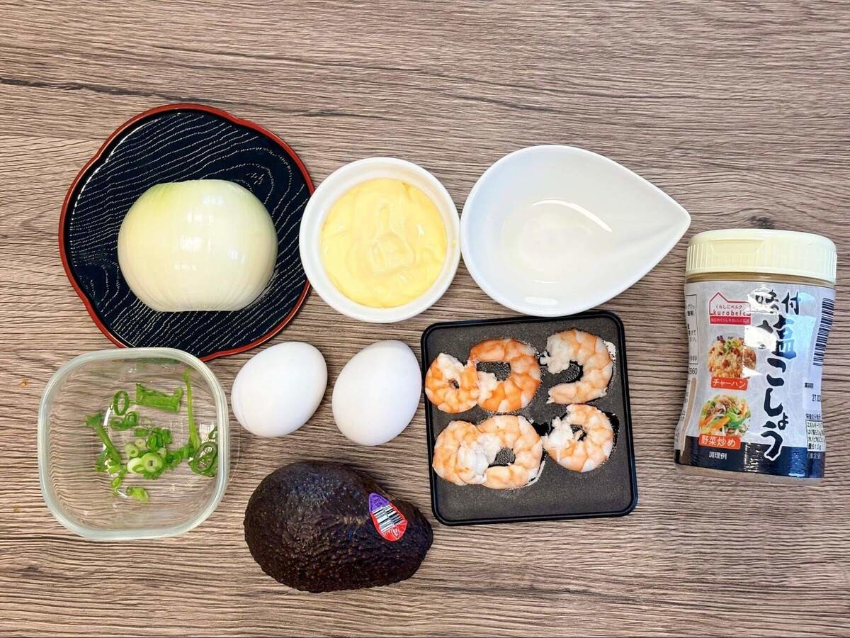 りんちょこチャンネルさん「海老とアボカドのタルタル仕立て」のレシピ