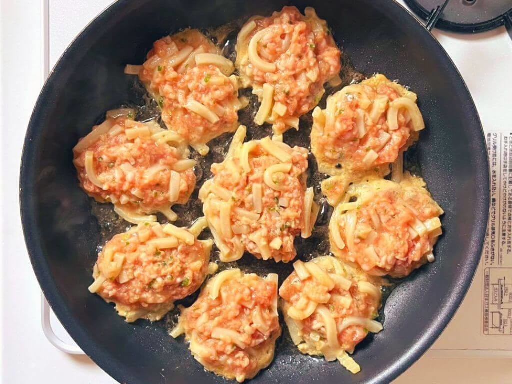 「うどんギョーザ」
