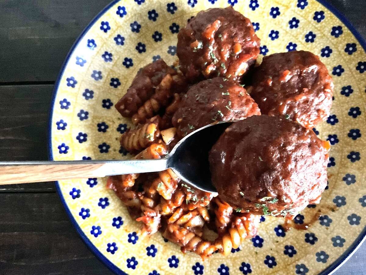 チーズ入りミートボール　ショートパスタ入り