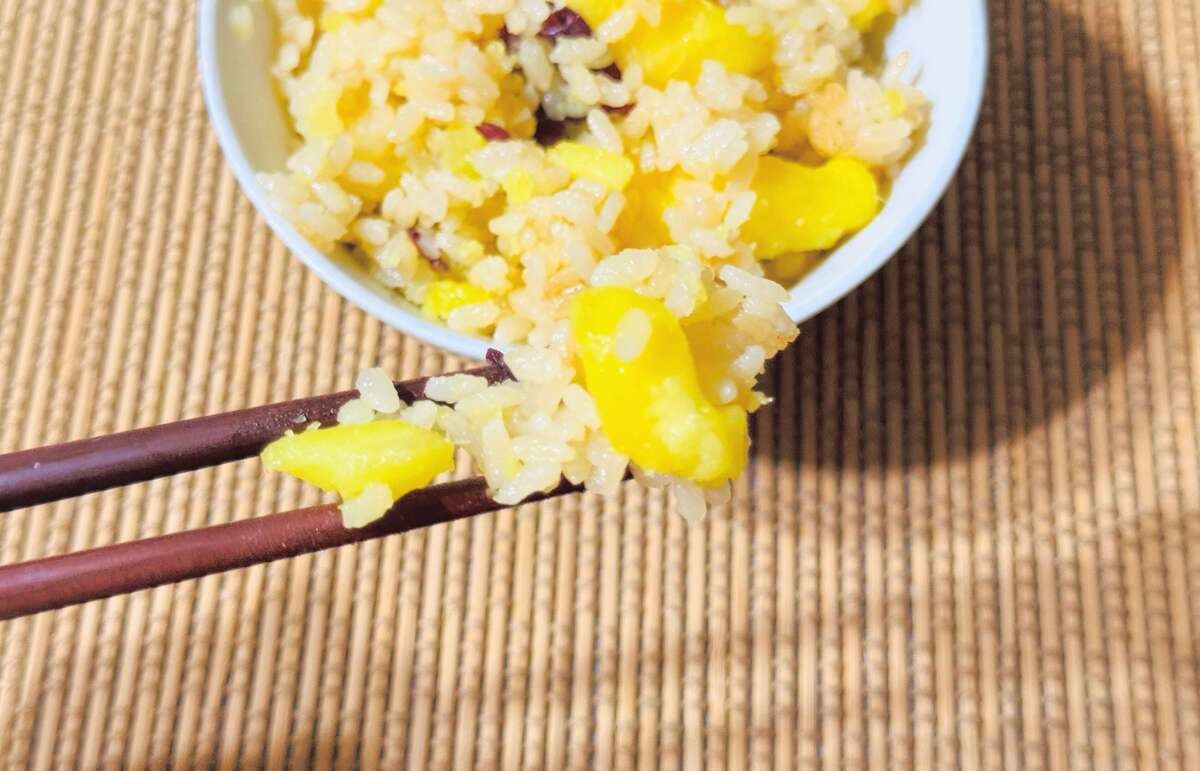 丸ごとさつまいもの炊き込みごはん