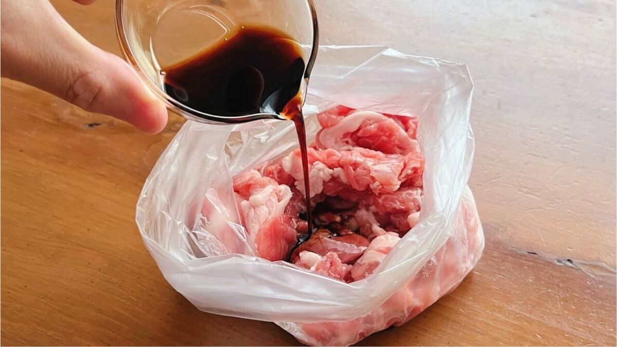 豚こま肉】買ったらコレ作ってーー！！“あの粉”入れて→焼く「夫が
