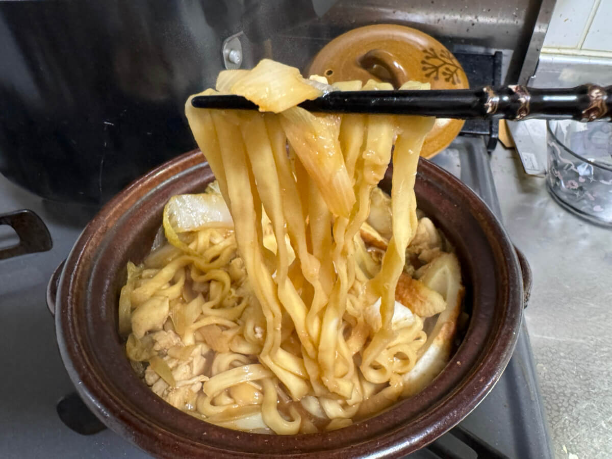 名古屋名物「味噌煮込みうどん」の魅力