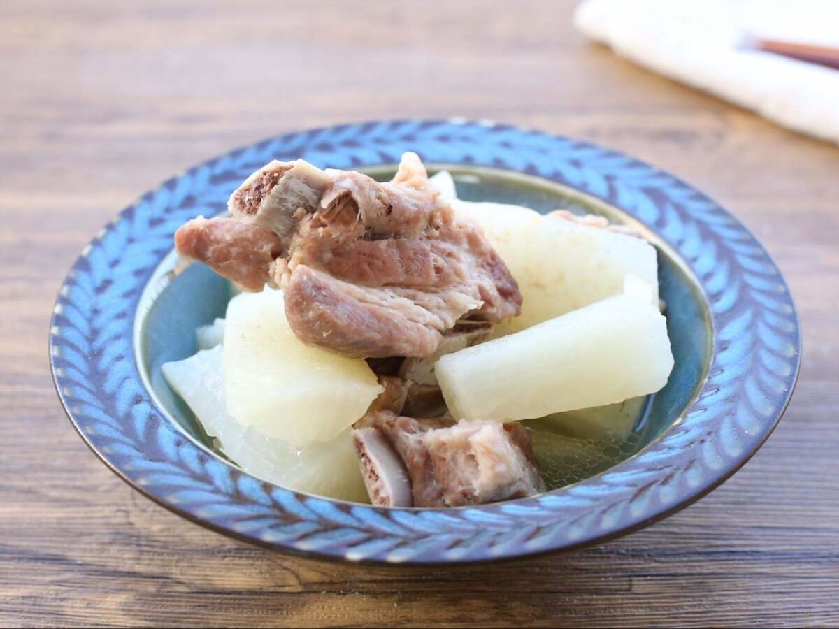 土井善晴さん「スペアリブと大根の塩煮」