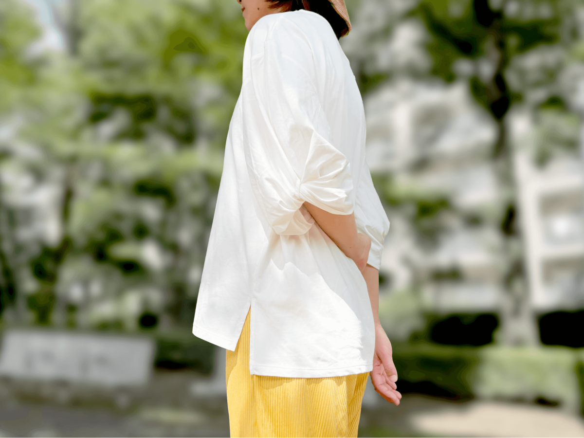 トライアルの「ボリューム袖Tシャツ」