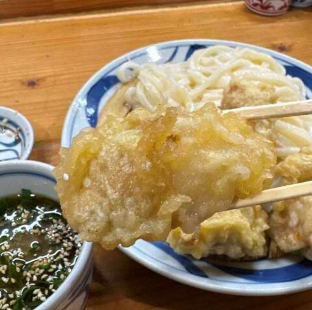 「手打ちうどんはりや」