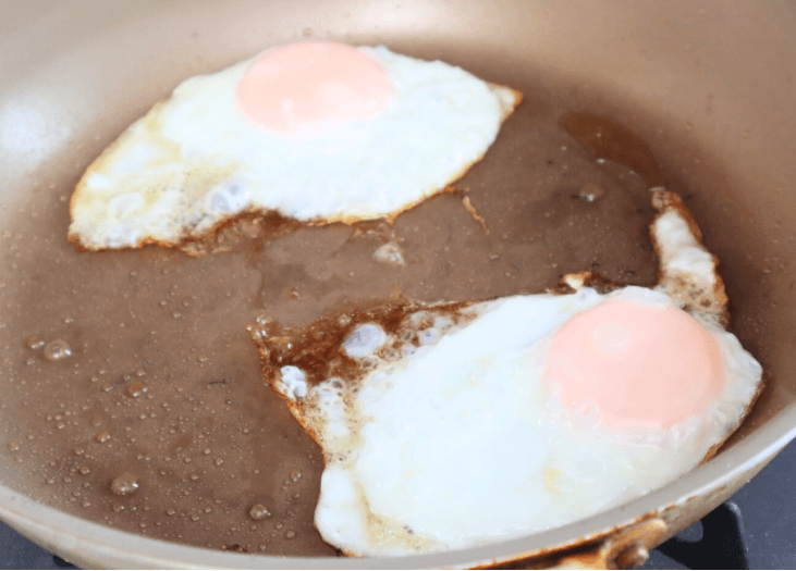 「目玉焼きネギたっぷりたれ漬け」