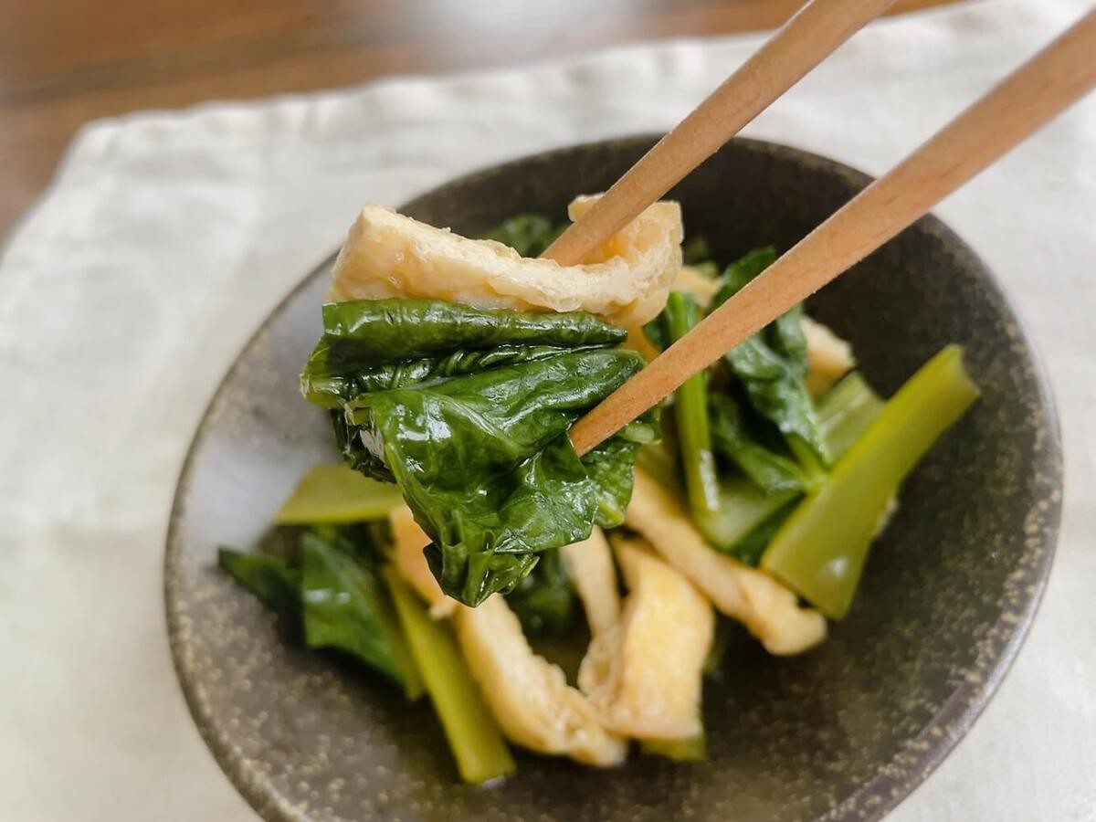 セブンプレミアム「小松菜と油揚げの煮浸し」のレシピ