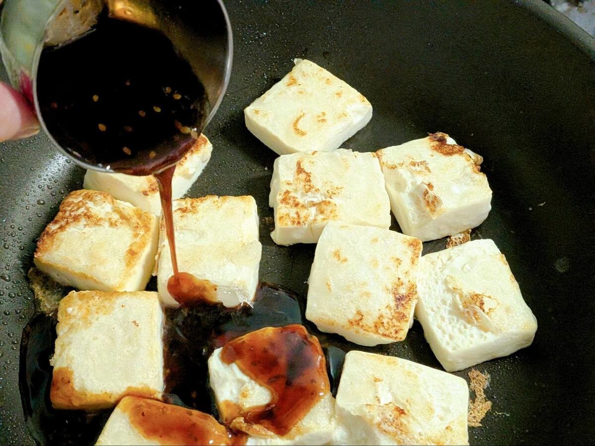 モランボン公式「ジャンで作る豆腐ステーキ」