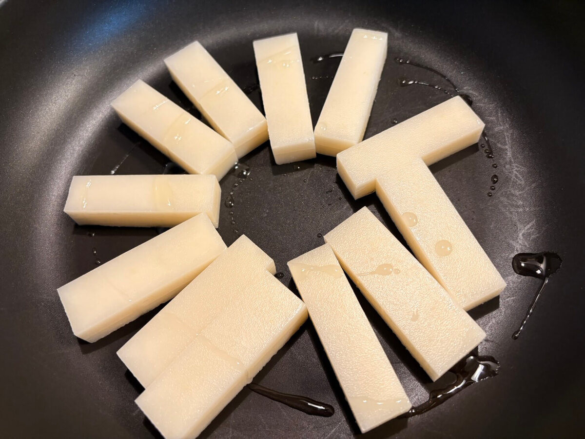 日本ハム公式「シャウエッセンもちピザ」