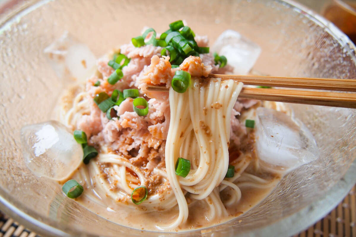 魚肉ソーセージおろし担々そうめん