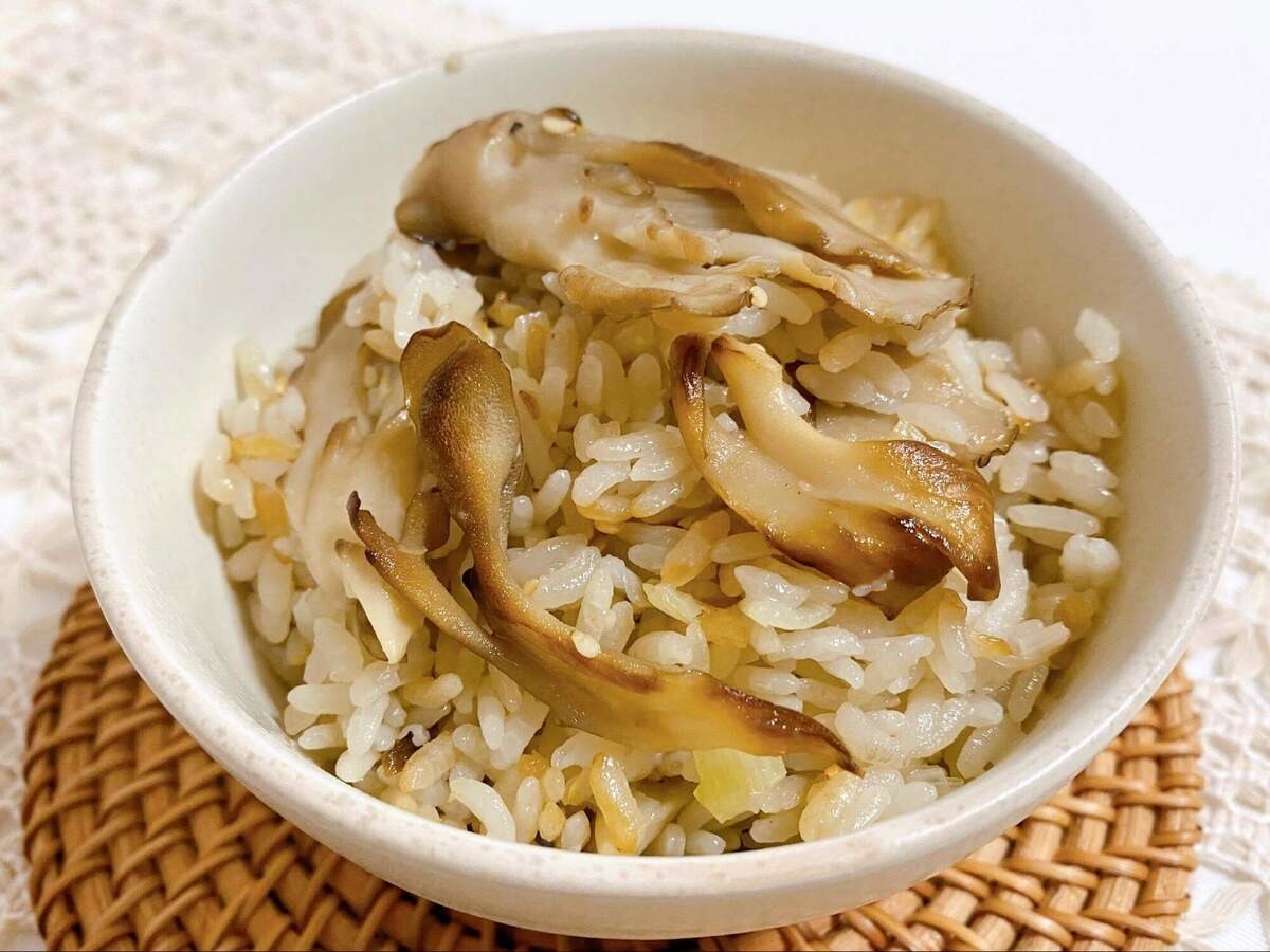 ユキグニファクトリー「まいたけのネギ塩炊き込みご飯」