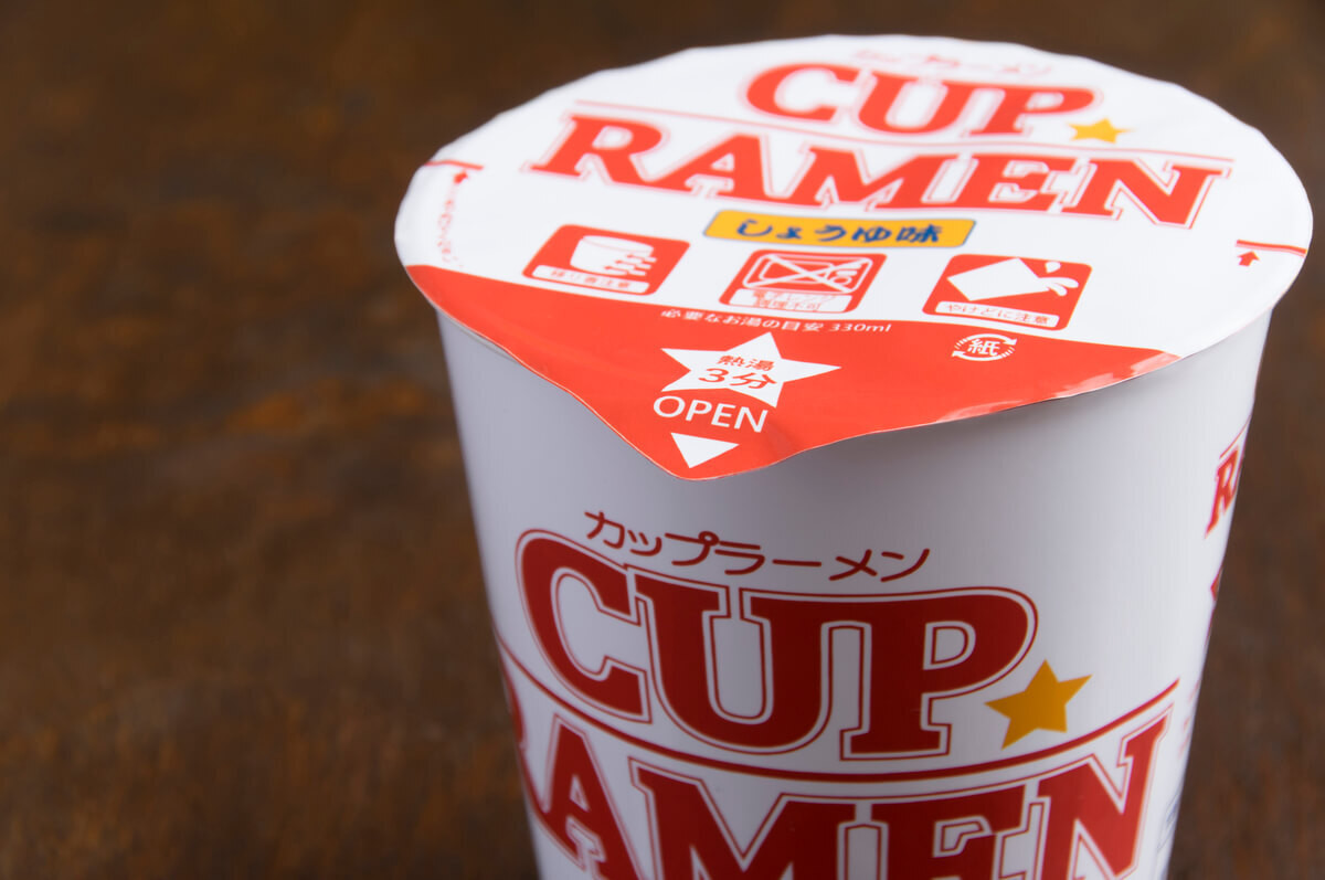 なぜカップ麺にMCTオイルなどの油を入れるのは危険なのか