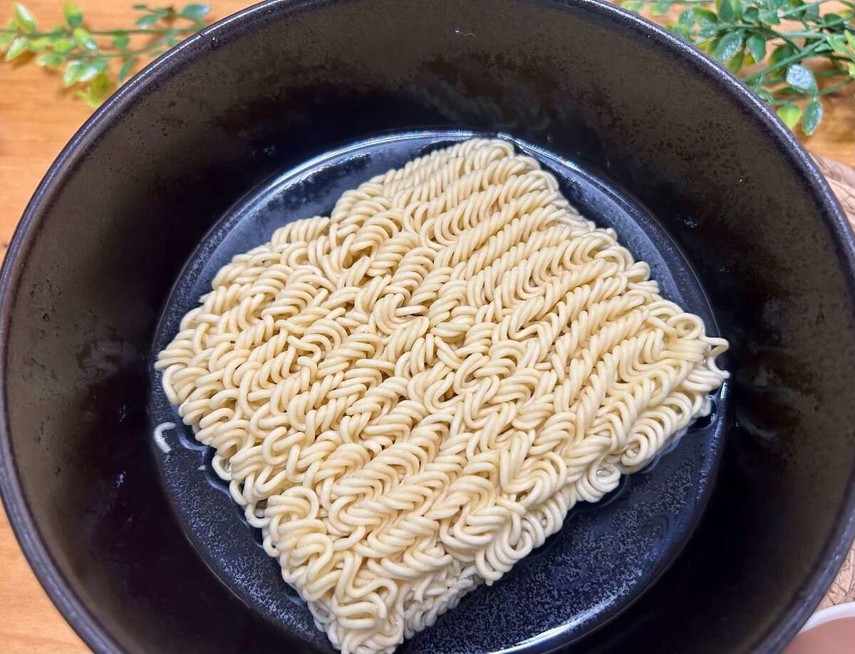 レンジで作れるインスタントラーメン
