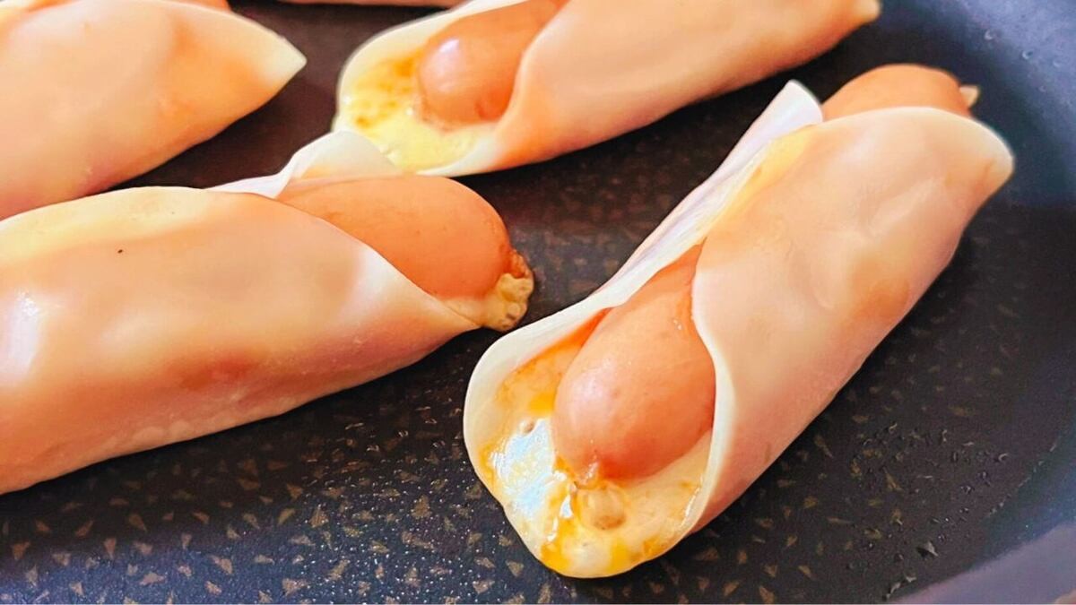 「チーズホットドッグ風」