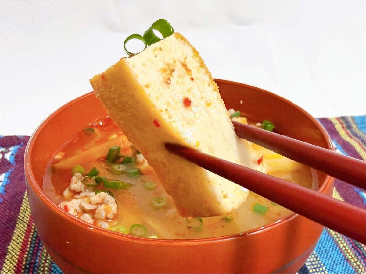 ヤマキ公式「かぼちゃと厚揚げのピリ辛味噌汁」