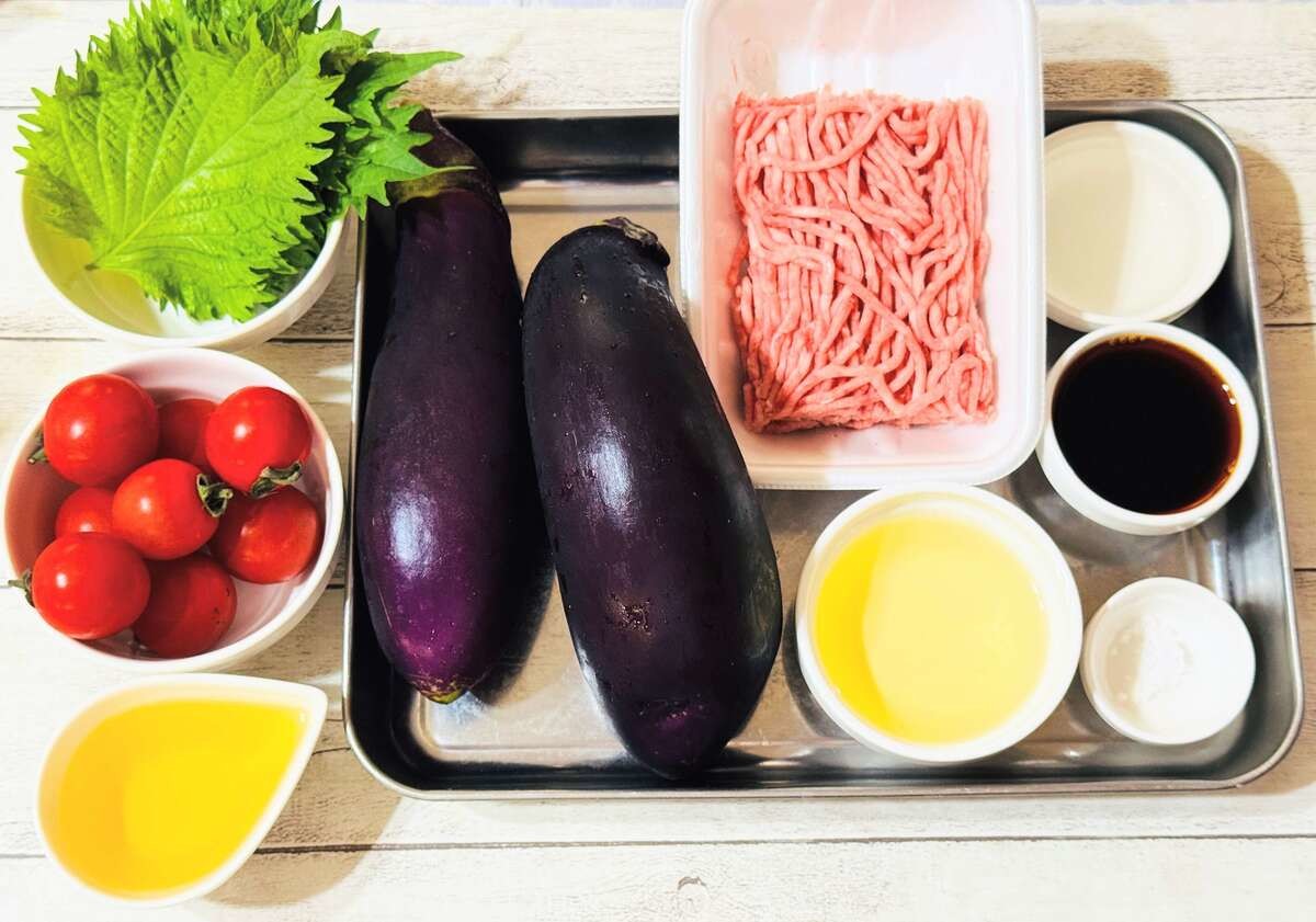なすとトマトの肉そぼろ