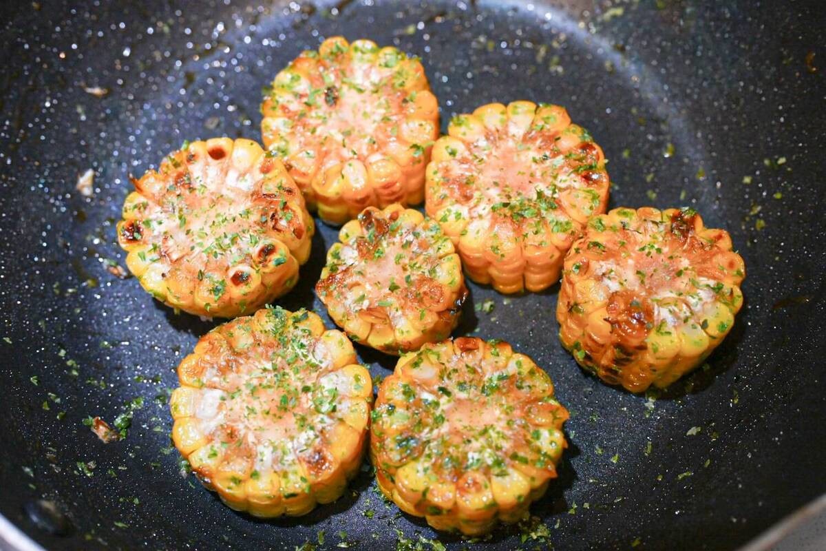 オリジナルレシピ「焼きトウモロコシのめんつゆバター」