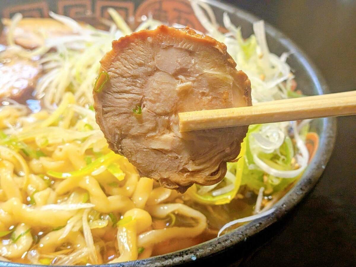 山形ラーメンの名店『麺辰』特製鶏中華の実食レポ